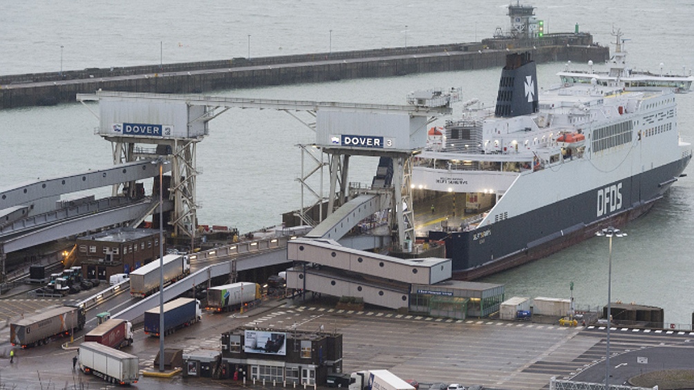 Londres prepara buques militares para detener barcos pesqueros de la UE si no hay acuerdo comercial