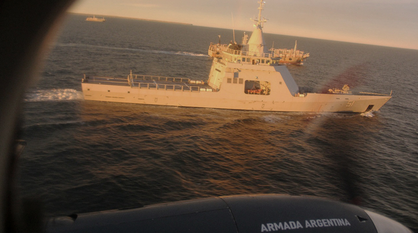 El patrullero oceánico ARA “Bouchard”, realiza Control y Vigilancia en el Estrecho de Magallanes