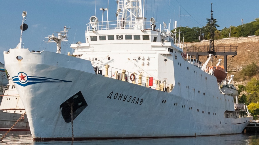 Estonia prohíbe la entrada de barcos rusos a sus puertos