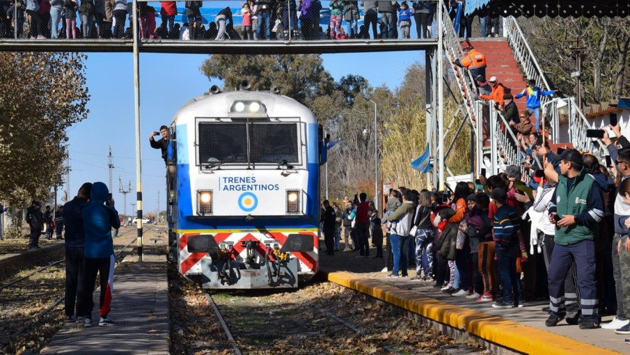 Luego de 30 años volvió el tren de pasajeros Buenos Aires – San Luis