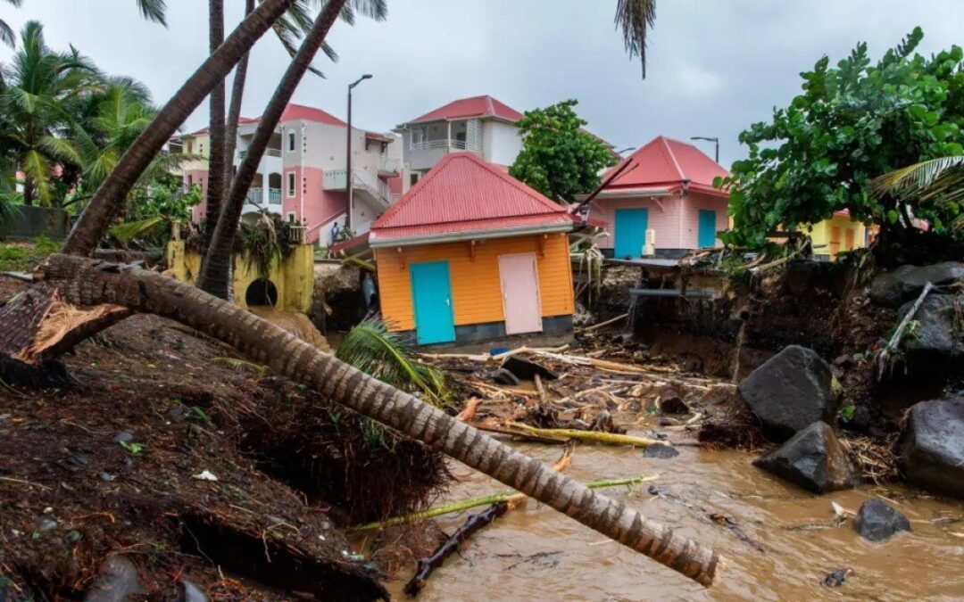 El huracán Fiona pasó por República Dominicana y dejó casi 800 evacuados