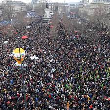 Crece la tensión y las protestas en Francia contra el aumento de la edad jubilatoria